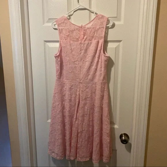 Lace Dress - Picture 2 of 5